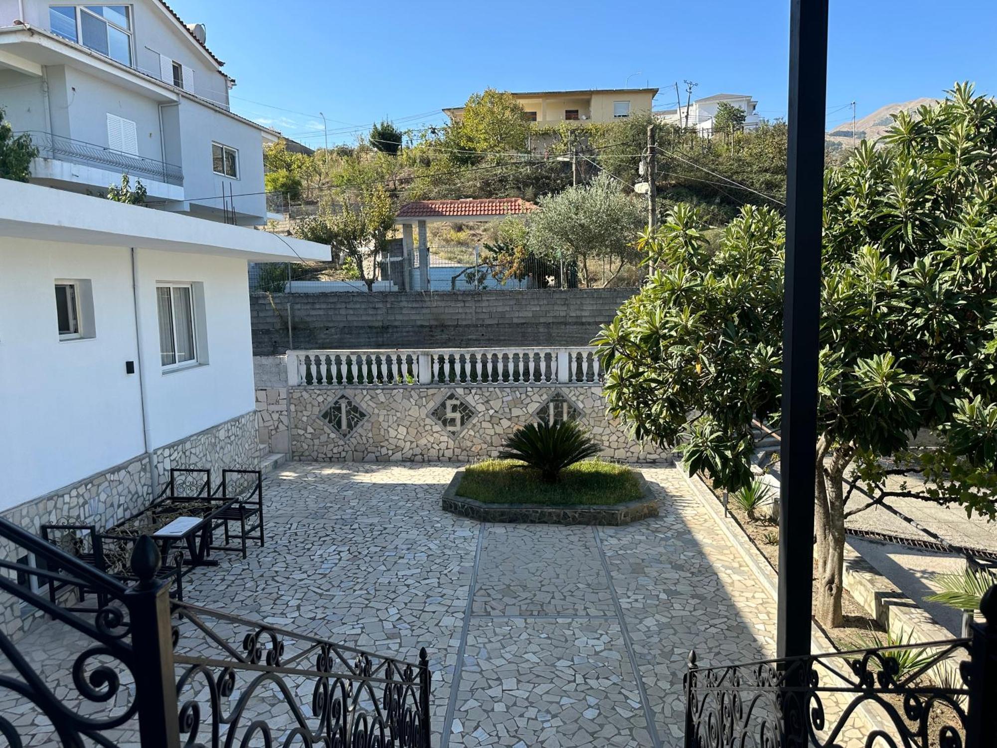 Villa Braho Гирокастра Экстерьер фото