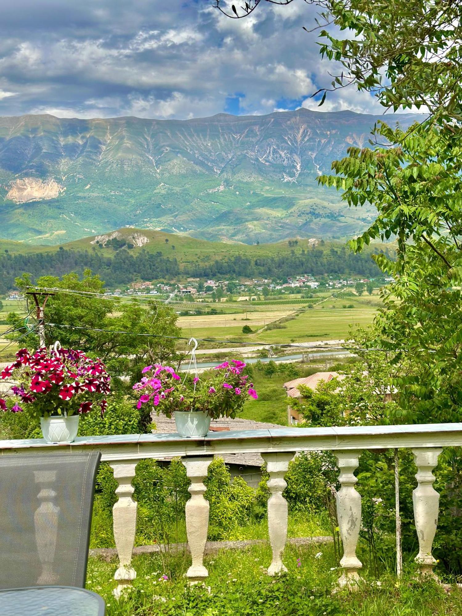 Villa Braho Гирокастра Экстерьер фото